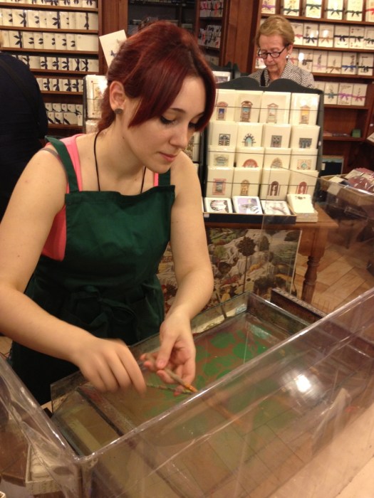 Tap the paint into the glue